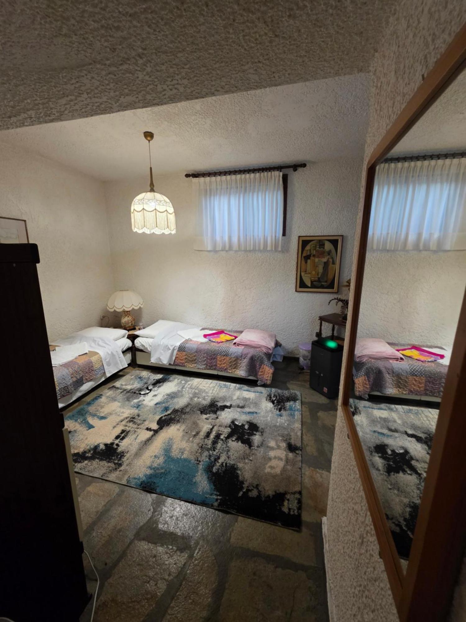 Beachfront Villa 100M From Sea For Up To 10 Guests 시비리 외부 사진